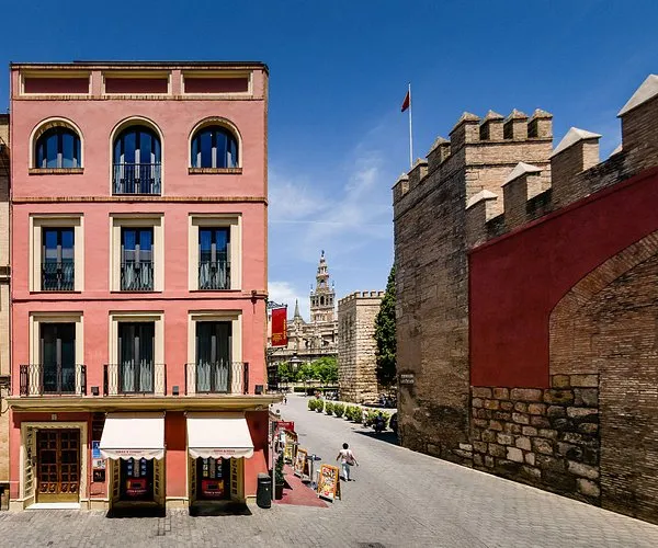 Suites Murillo Alcázar