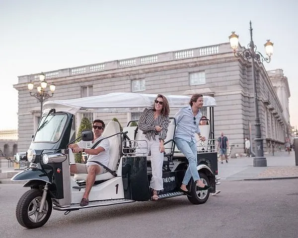 Welcome Tour to Madrid in Private Eco Tuk Tuk